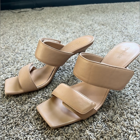 Open Edit Velcro strap heels - Picture 5 of 5